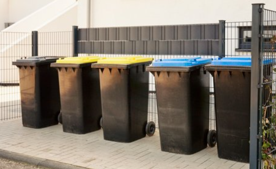 Local poubelles entretenu